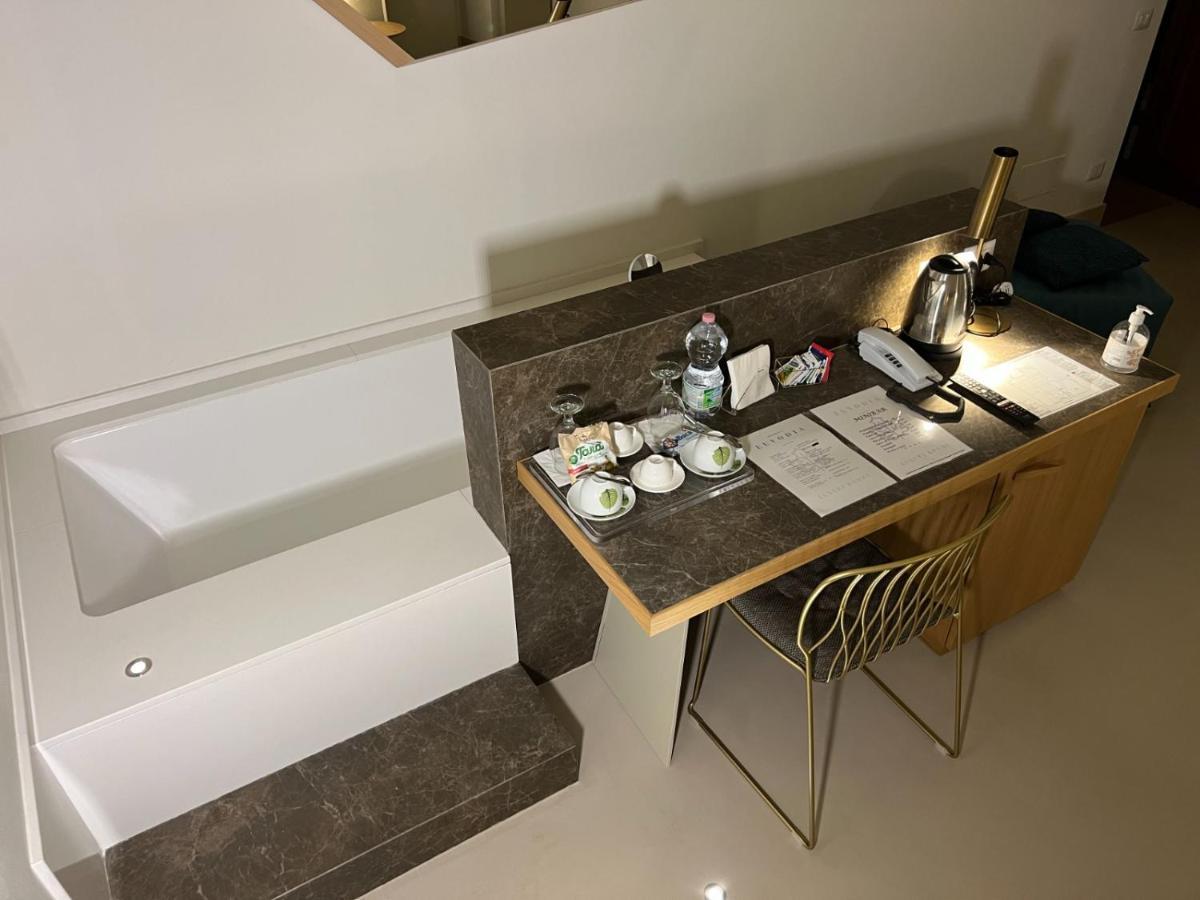 Euvodia Luxury Rooms Матера Экстерьер фото